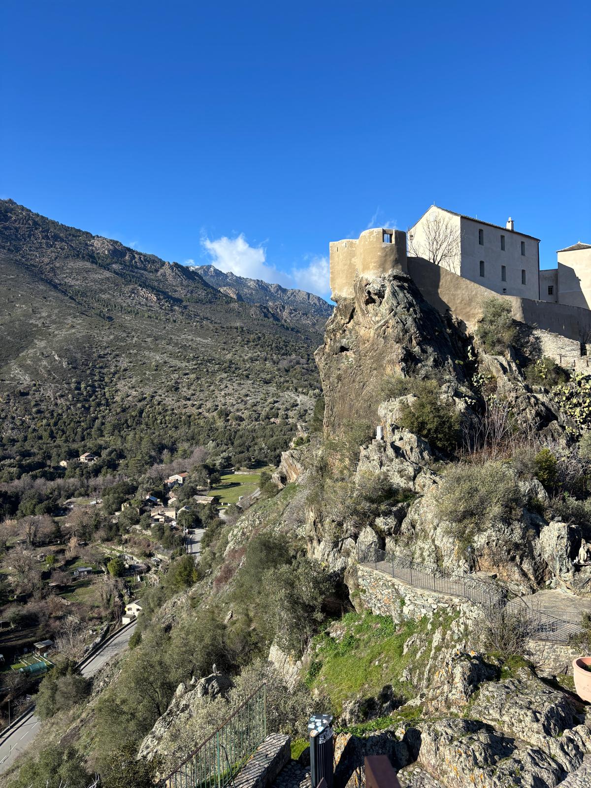 CORTE : BALADE DANS LA CAPITALE HISTORIQUE DE LA CORSE